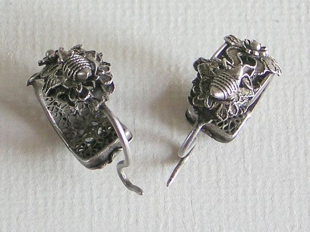 Pair of filigree earrings with butterflies – (9070)